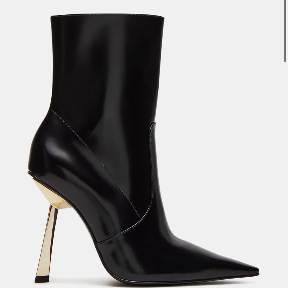 Steve Madden Black and Gold Heeled Boots